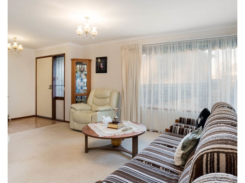 4 Meseta Street, Mooroolbark VIC 3138