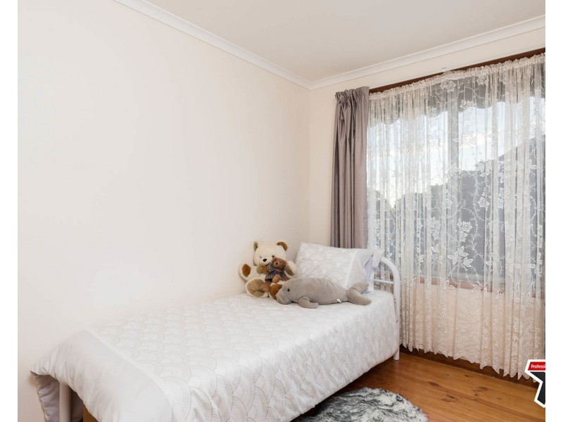 4 Meseta Street, Mooroolbark VIC 3138