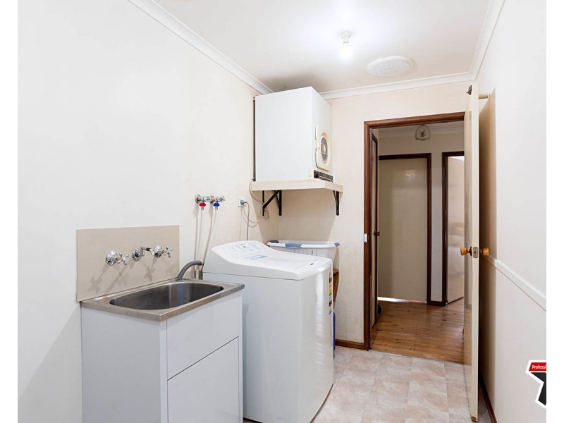 4 Meseta Street, Mooroolbark VIC 3138