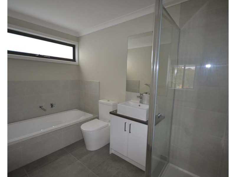 1/12 Wordsworth Street, Mooroolbark VIC 3138