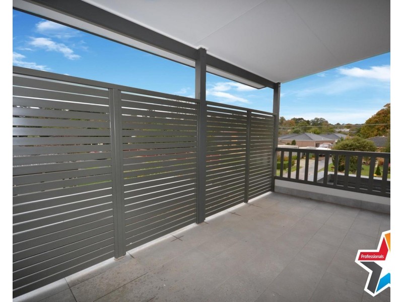 1/12 Wordsworth Street, Mooroolbark VIC 3138