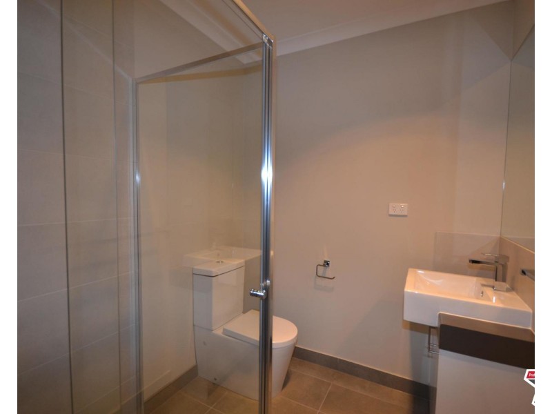 2/12 Wordsworth Street, Mooroolbark VIC 3138