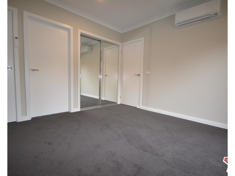 2/12 Wordsworth Street, Mooroolbark VIC 3138