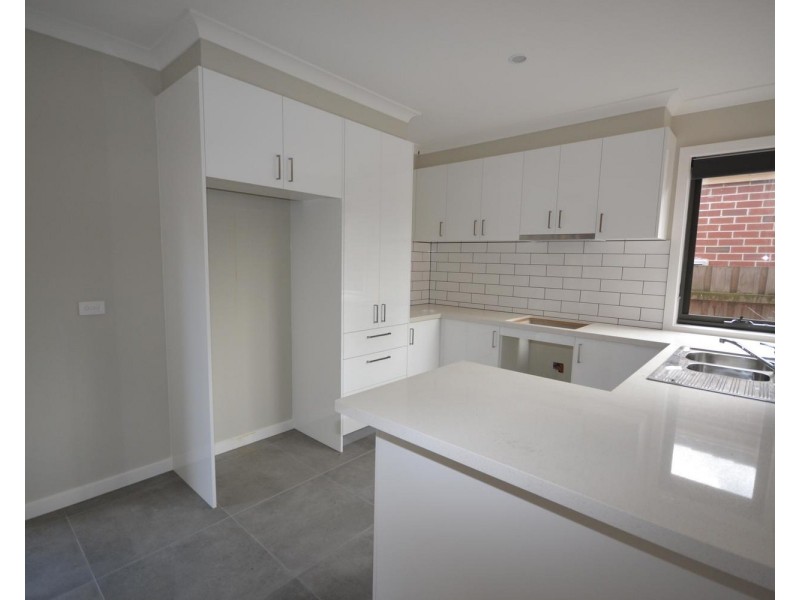 4/12 Wordsworth Street, Mooroolbark VIC 3138