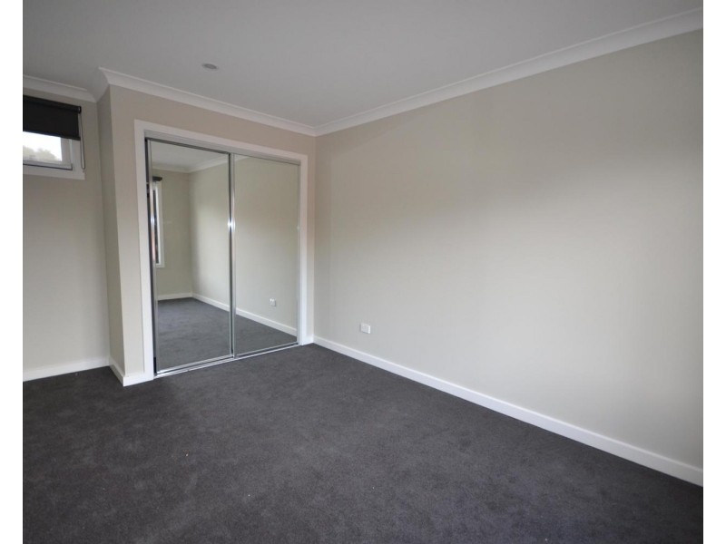 4/12 Wordsworth Street, Mooroolbark VIC 3138