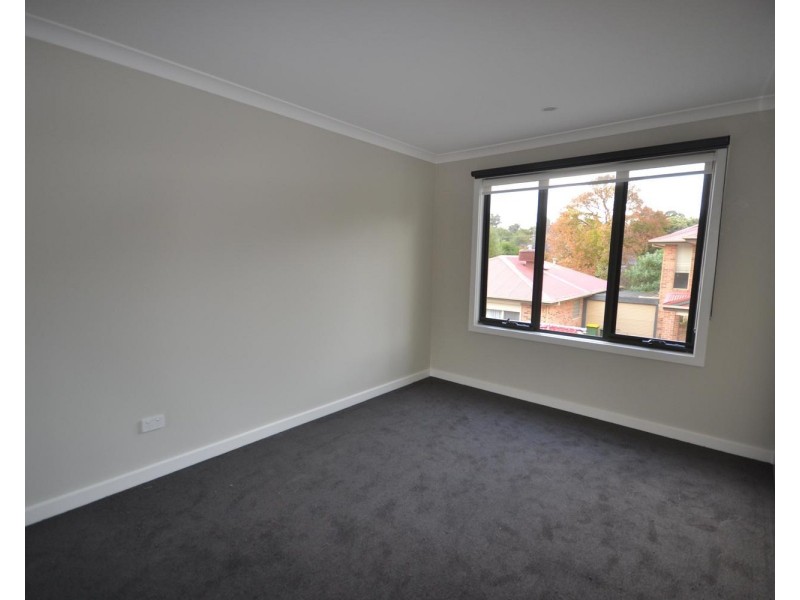 4/12 Wordsworth Street, Mooroolbark VIC 3138