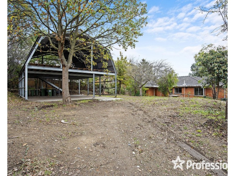 11 Breakaday Pass, Chirnside Park VIC 3116
