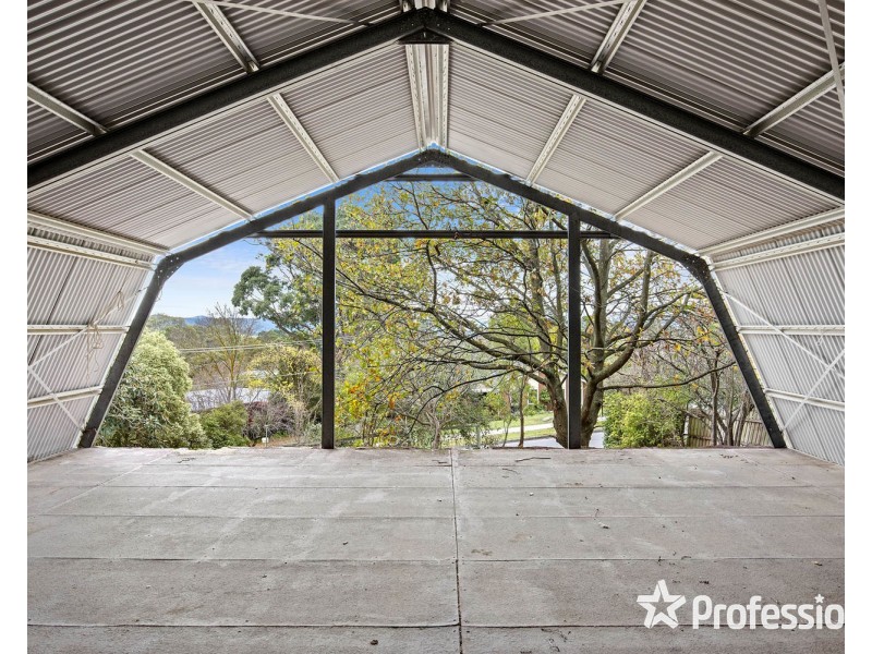 11 Breakaday Pass, Chirnside Park VIC 3116