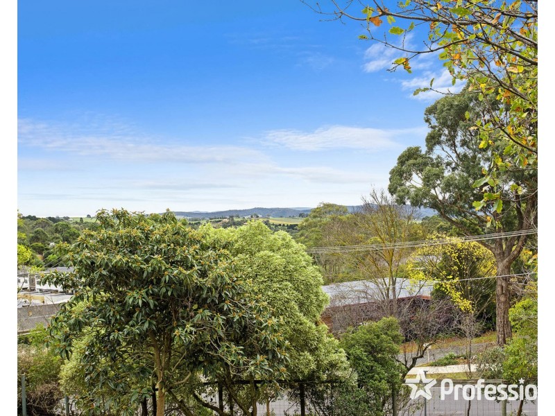 11 Breakaday Pass, Chirnside Park VIC 3116