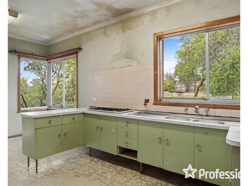 13 Breakaday Pass, Chirnside Park VIC 3116