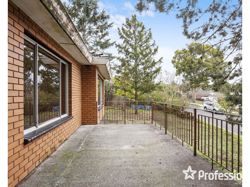 13 Breakaday Pass, Chirnside Park VIC 3116