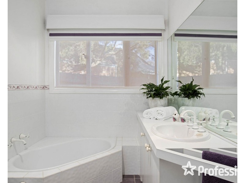 3/16 Charles Street, Mooroolbark VIC 3138