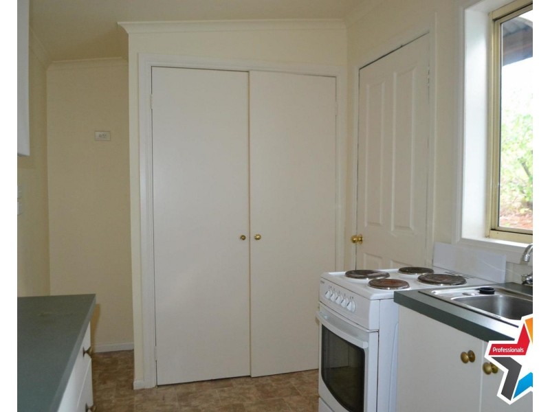 4 Hansen Road, Kilsyth VIC 3137