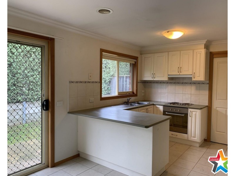 3/6 Devenish Avenue, Montrose VIC 3765