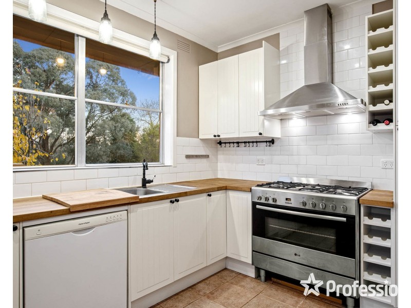 80 Winyard Drive, Mooroolbark VIC 3138
