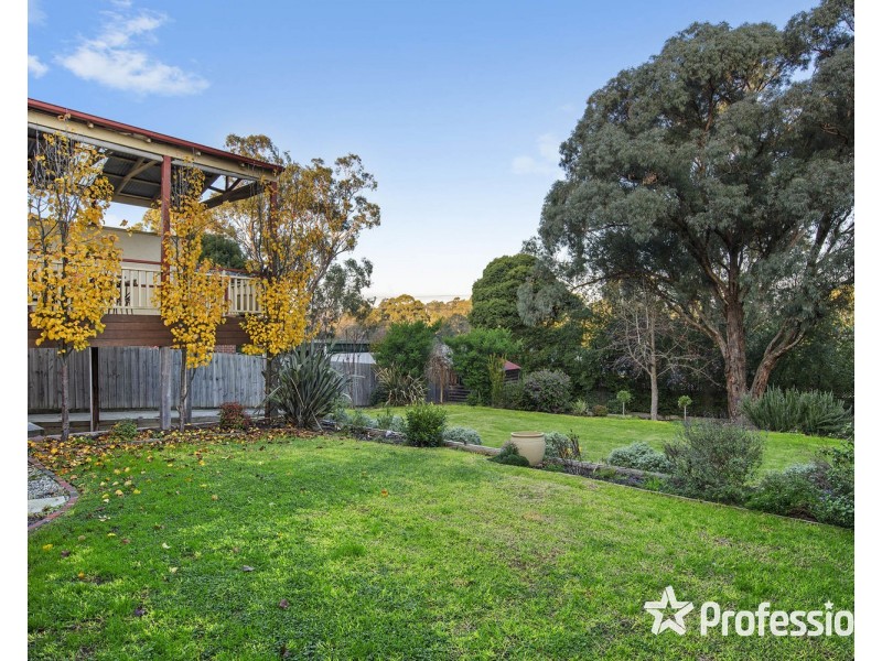 80 Winyard Drive, Mooroolbark VIC 3138
