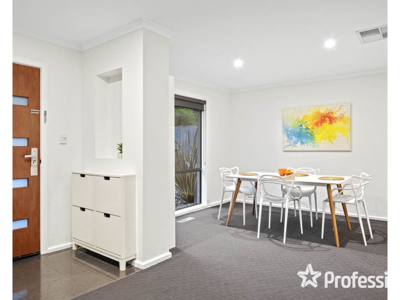 11 Sheldon Avenue, Mooroolbark VIC 3138