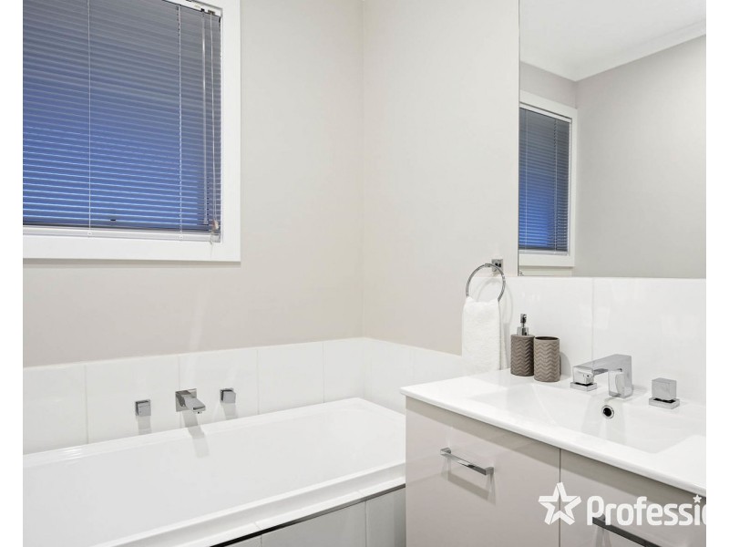 79 Kipling Avenue, Mooroolbark VIC 3138