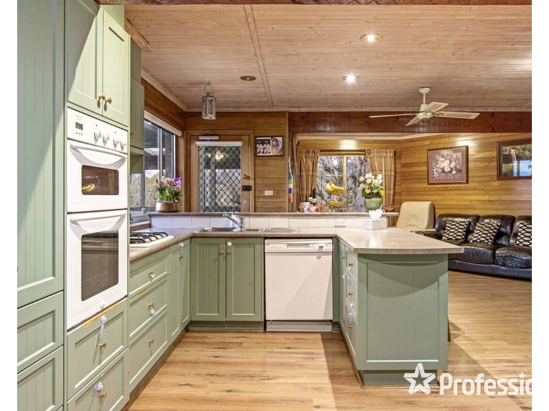 40 Carronvale Road, Mooroolbark VIC 3138