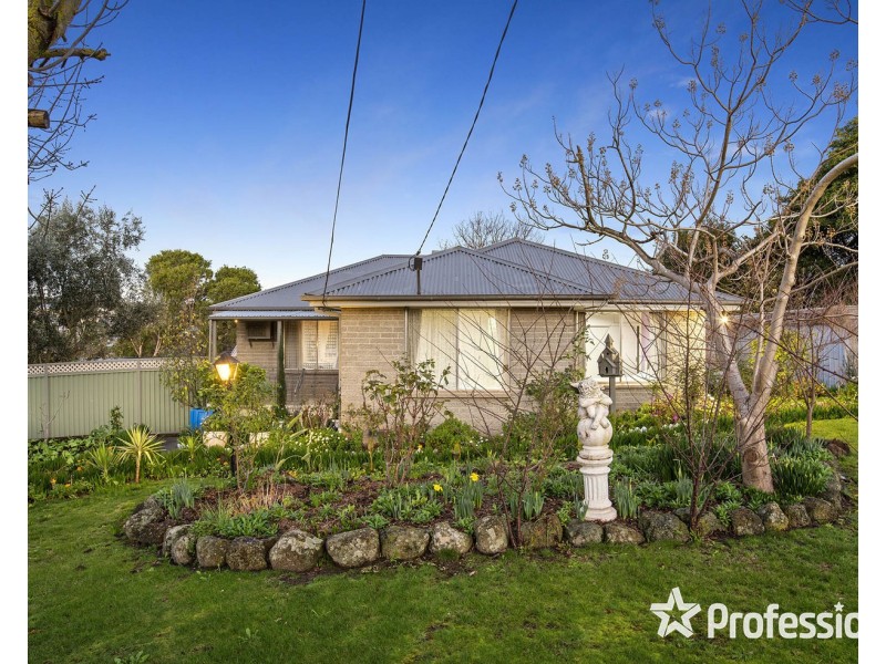 40 Carronvale Road, Mooroolbark VIC 3138