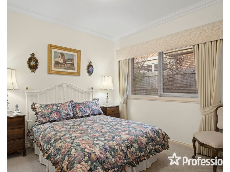 2 Kingston Way, Mooroolbark VIC 3138