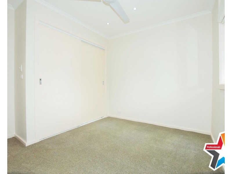 10 Lucas Avenue, Kilsyth VIC 3137