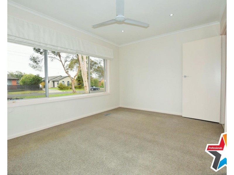 10 Lucas Avenue, Kilsyth VIC 3137