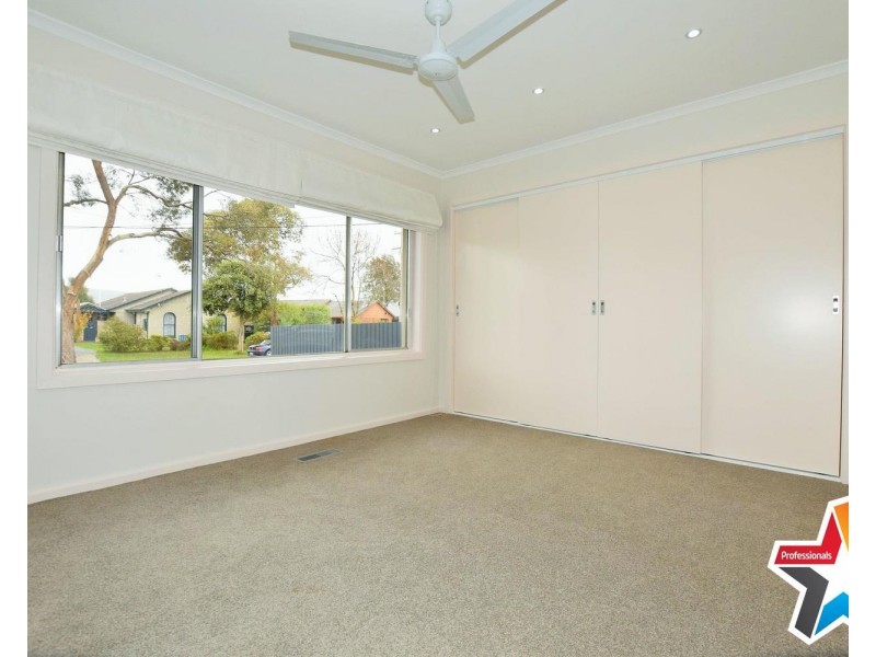 10 Lucas Avenue, Kilsyth VIC 3137