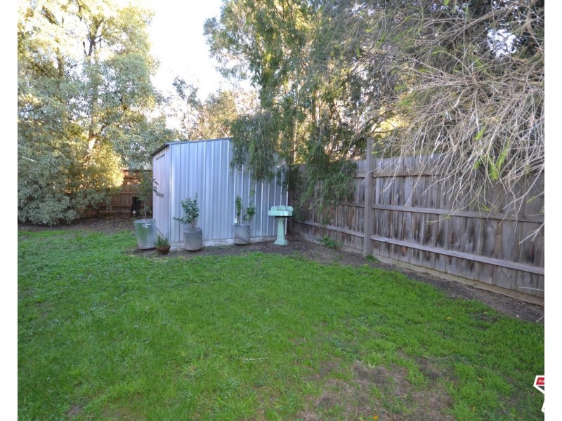 11/12 Emora Street, Croydon VIC 3136