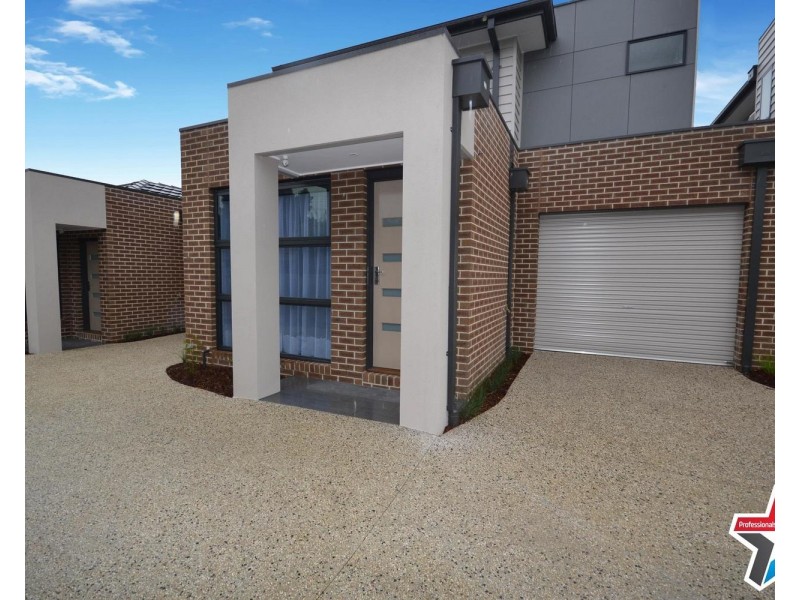 23a Manchester Road, Mooroolbark VIC 3138