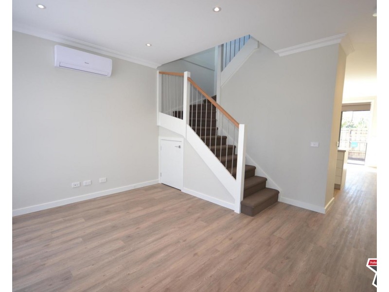 23a Manchester Road, Mooroolbark VIC 3138