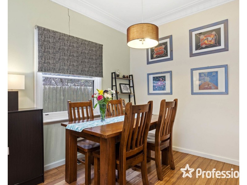 5 Orchard Street, Kilsyth VIC 3137