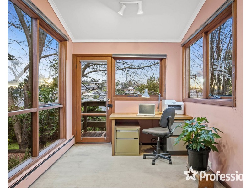 17 Valley Ho, Chirnside Park VIC 3116