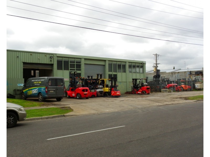 8/2 Barry Street, Bayswater VIC 3153