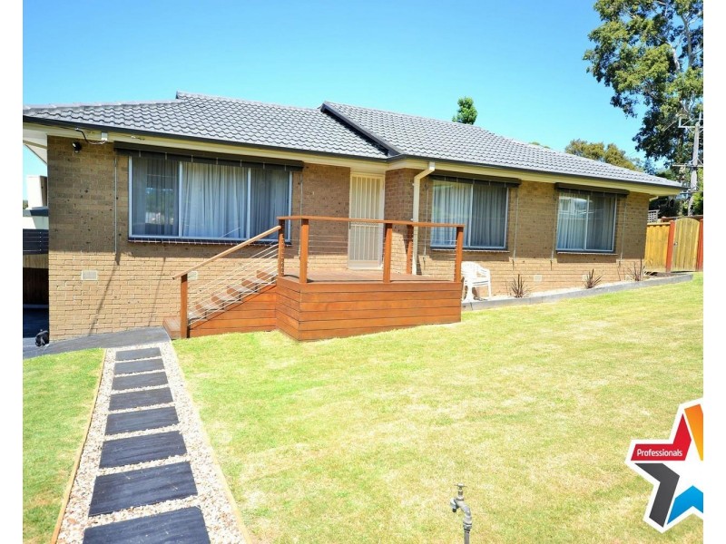 6 Orrong Road, Mooroolbark VIC 3138