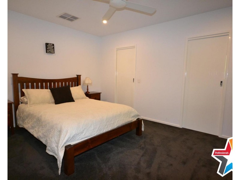 26A Wandana Crescent, Mooroolbark VIC 3138