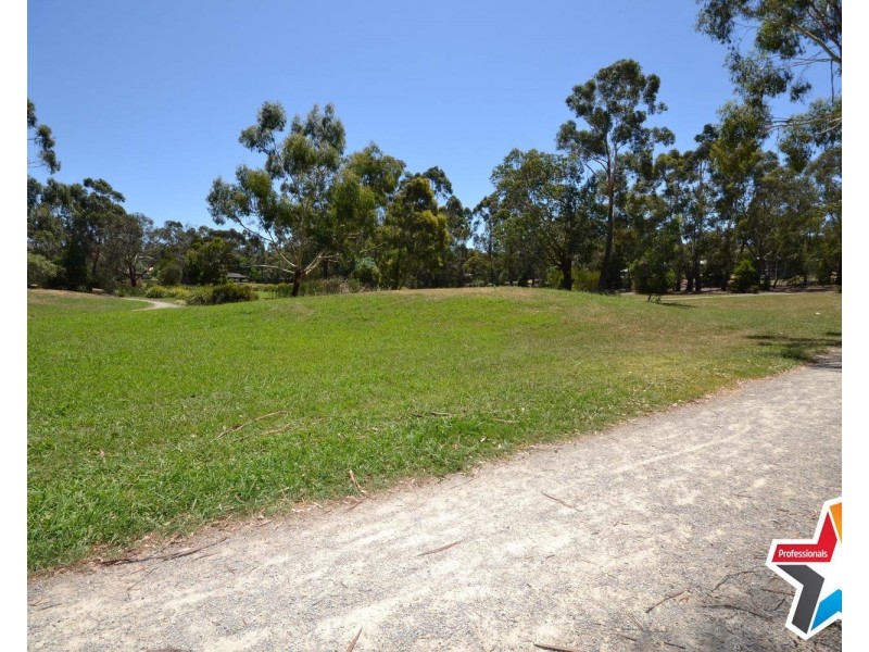 26A Wandana Crescent, Mooroolbark VIC 3138