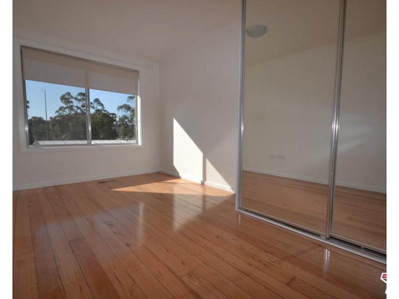 2/51 Diane Crescent, Croydon VIC 3136
