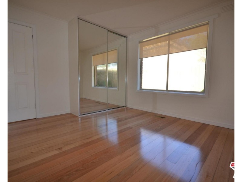 2/51 Diane Crescent, Croydon VIC 3136