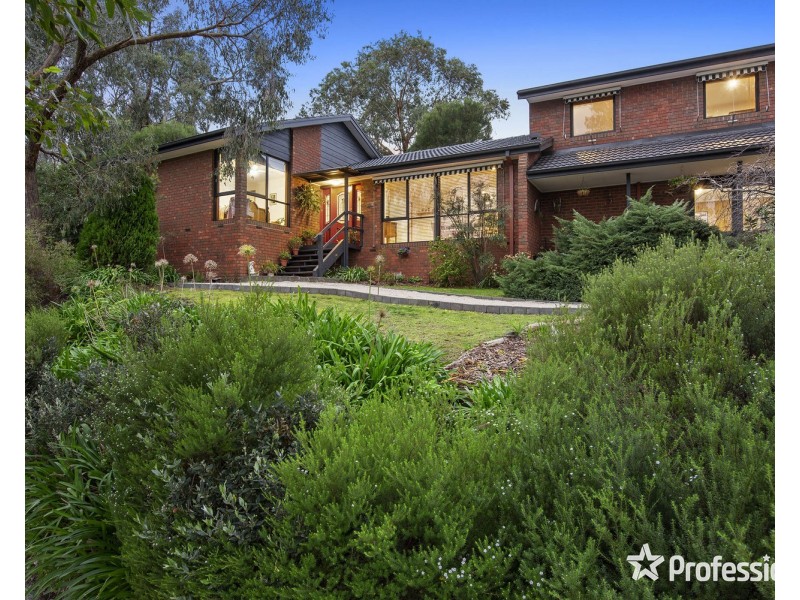 1 Fernleigh Drive, Mooroolbark VIC 3138