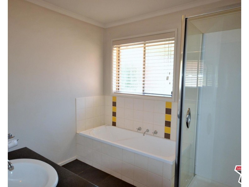 6/51 Cambridge Road, Mooroolbark VIC 3138