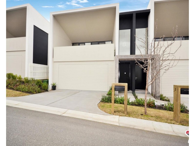 5 Belsay Chase, Chirnside Park VIC 3116