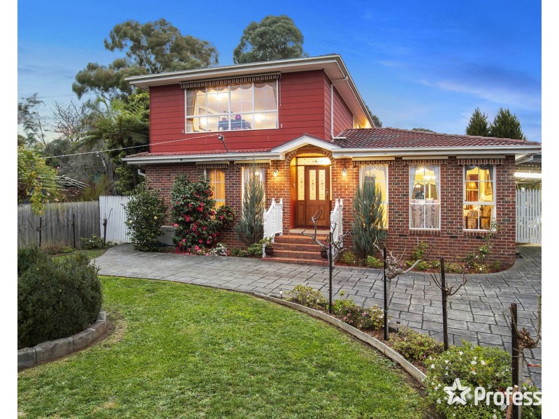 9 Barina Avenue, Mooroolbark VIC 3138