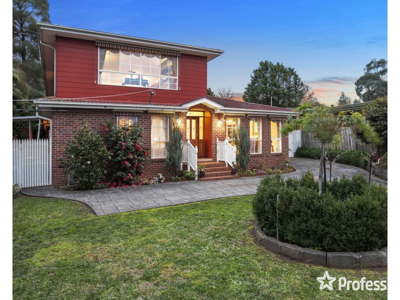 9 Barina Avenue, Mooroolbark VIC 3138