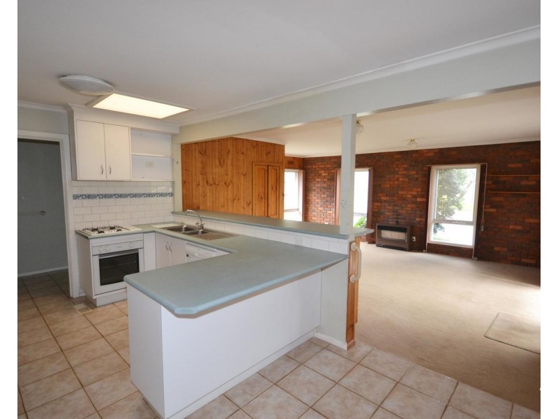 228 Hull Road, Mooroolbark VIC 3138