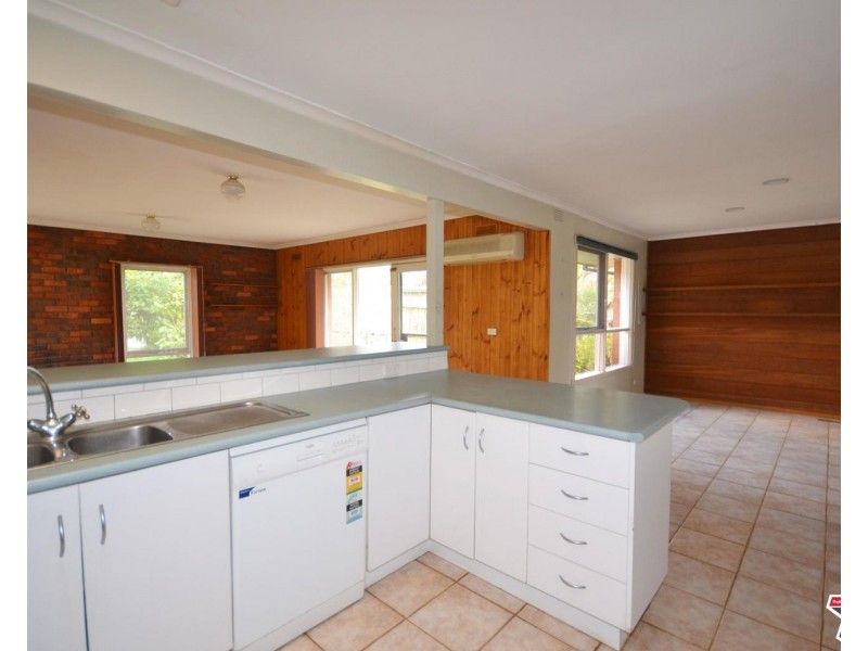 228 Hull Road, Mooroolbark VIC 3138