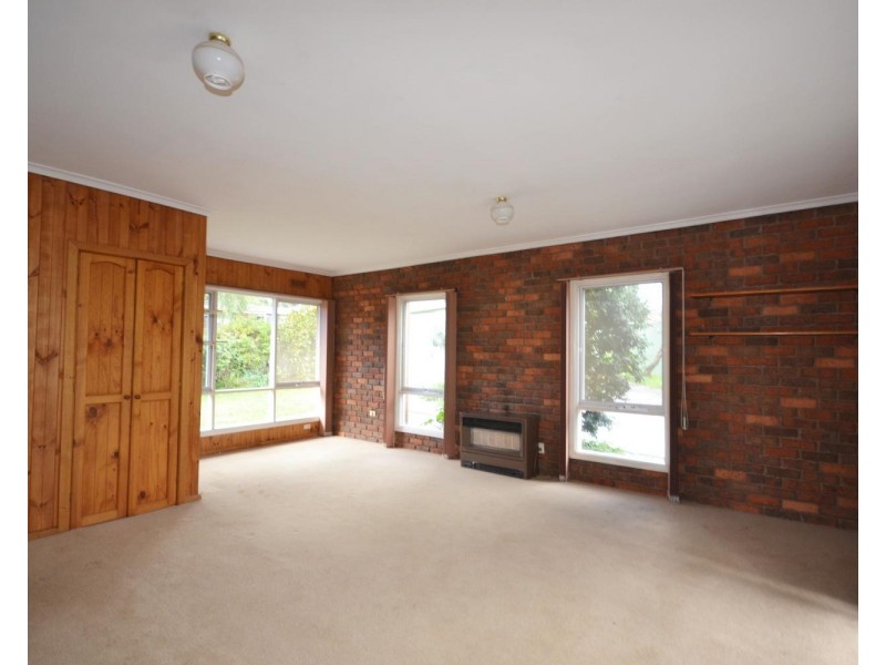 228 Hull Road, Mooroolbark VIC 3138