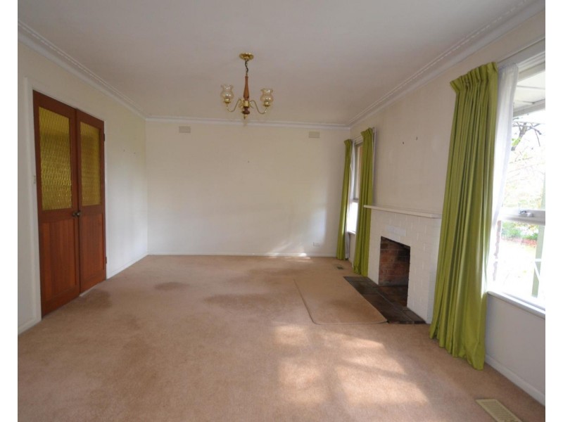228 Hull Road, Mooroolbark VIC 3138