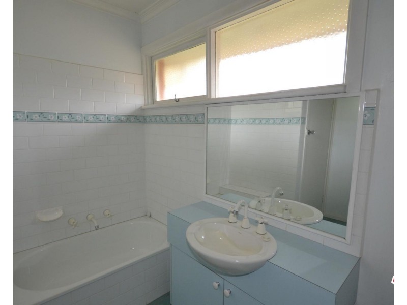 228 Hull Road, Mooroolbark VIC 3138