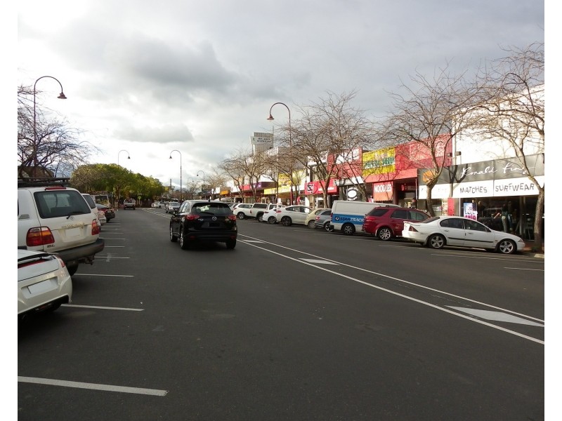 128 Main Street, Croydon VIC 3136